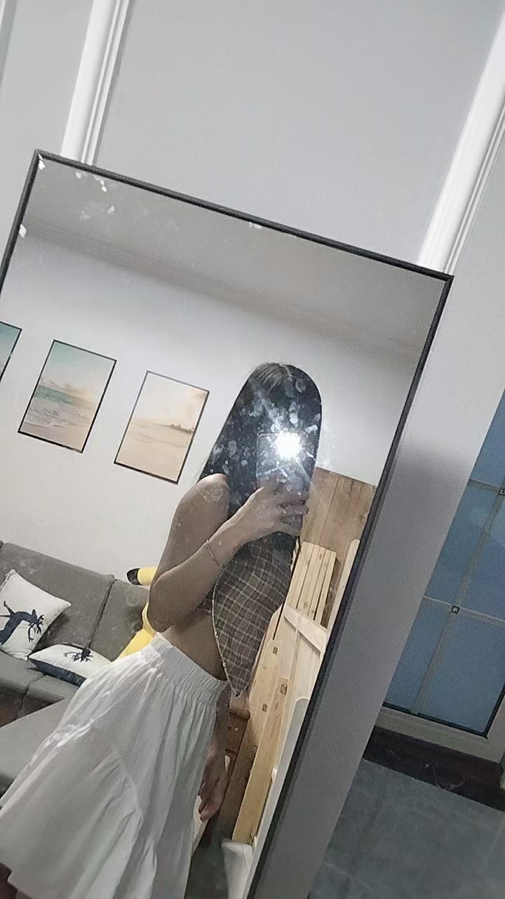 00后嫩妹
